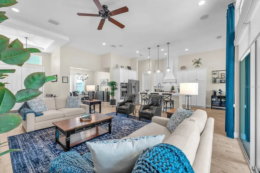 5210 Alafia Falls Drive Lithia FL 33547