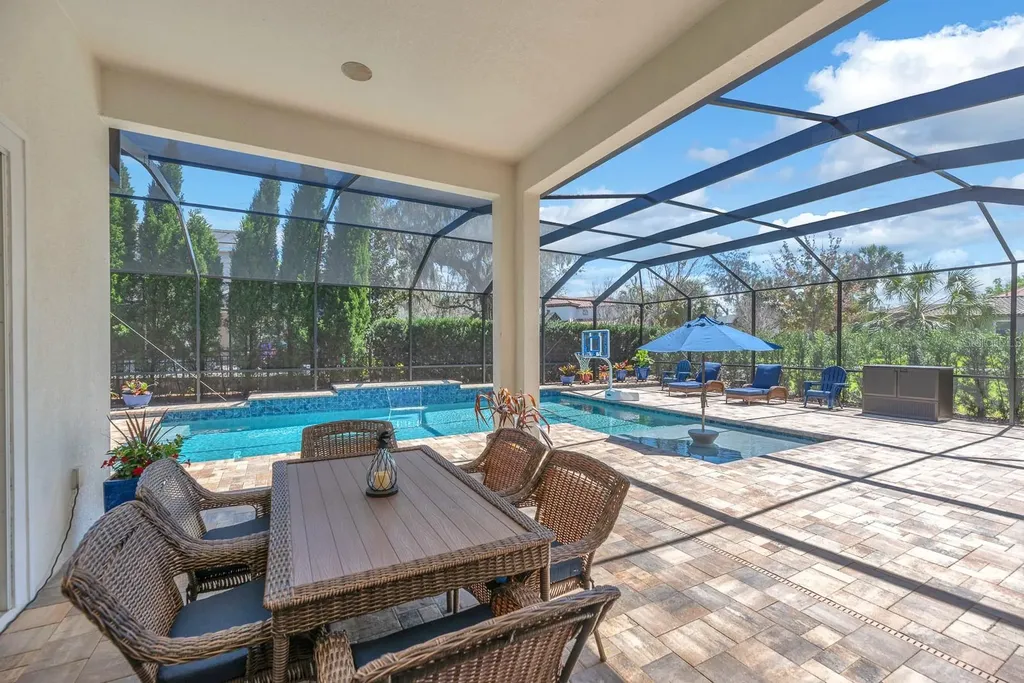 5210 Alafia Falls Drive Lithia FL 33547