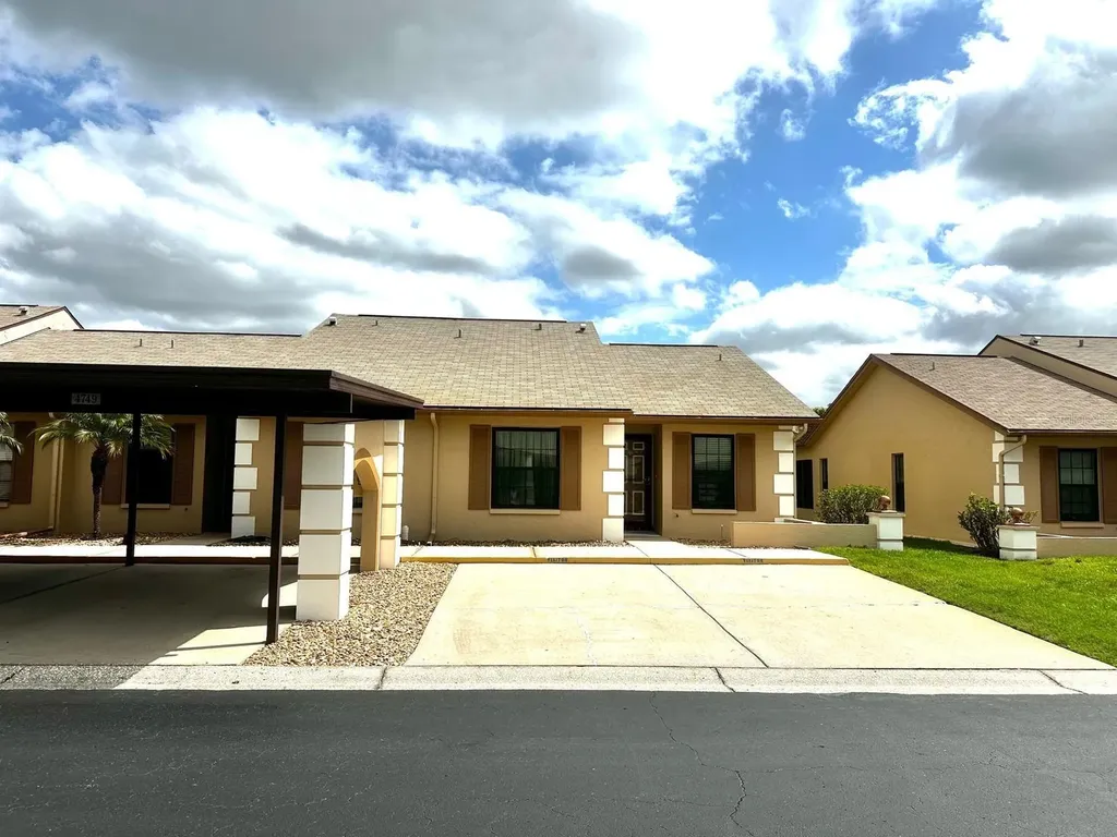 4749 Sunny Loop Holiday FL 34690