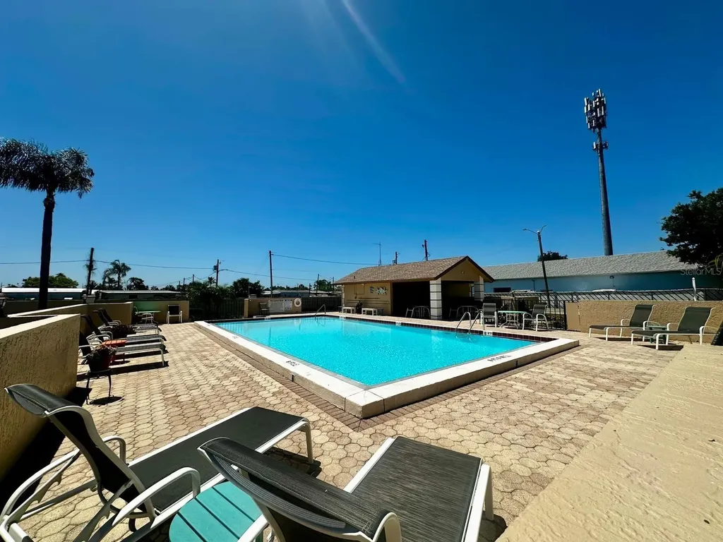 4749 Sunny Loop Holiday FL 34690