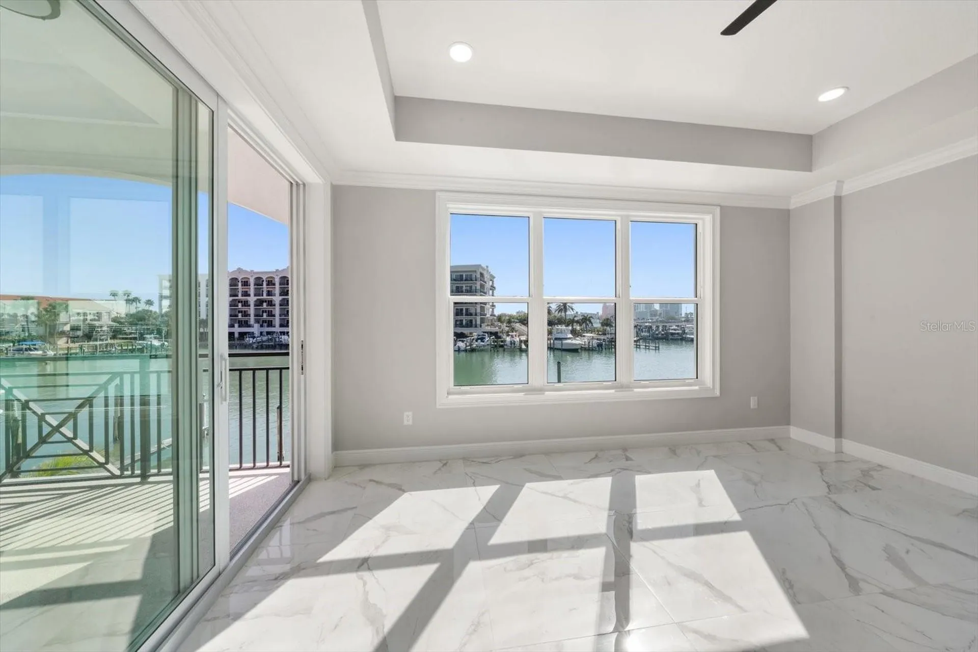211 Dolphin Point Clearwater FL 33767