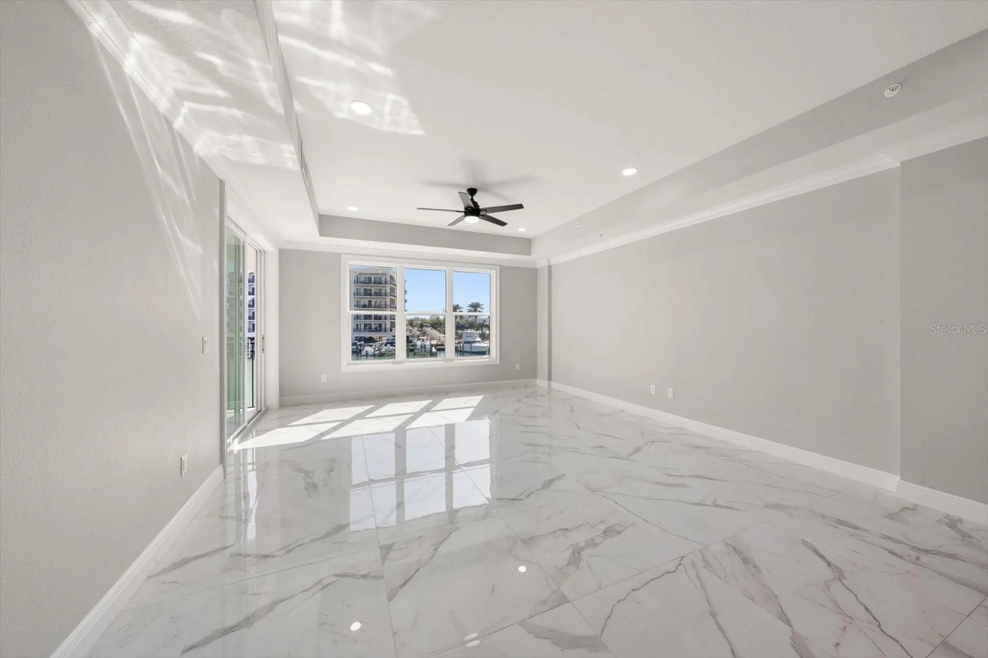 211 Dolphin Point Clearwater FL 33767