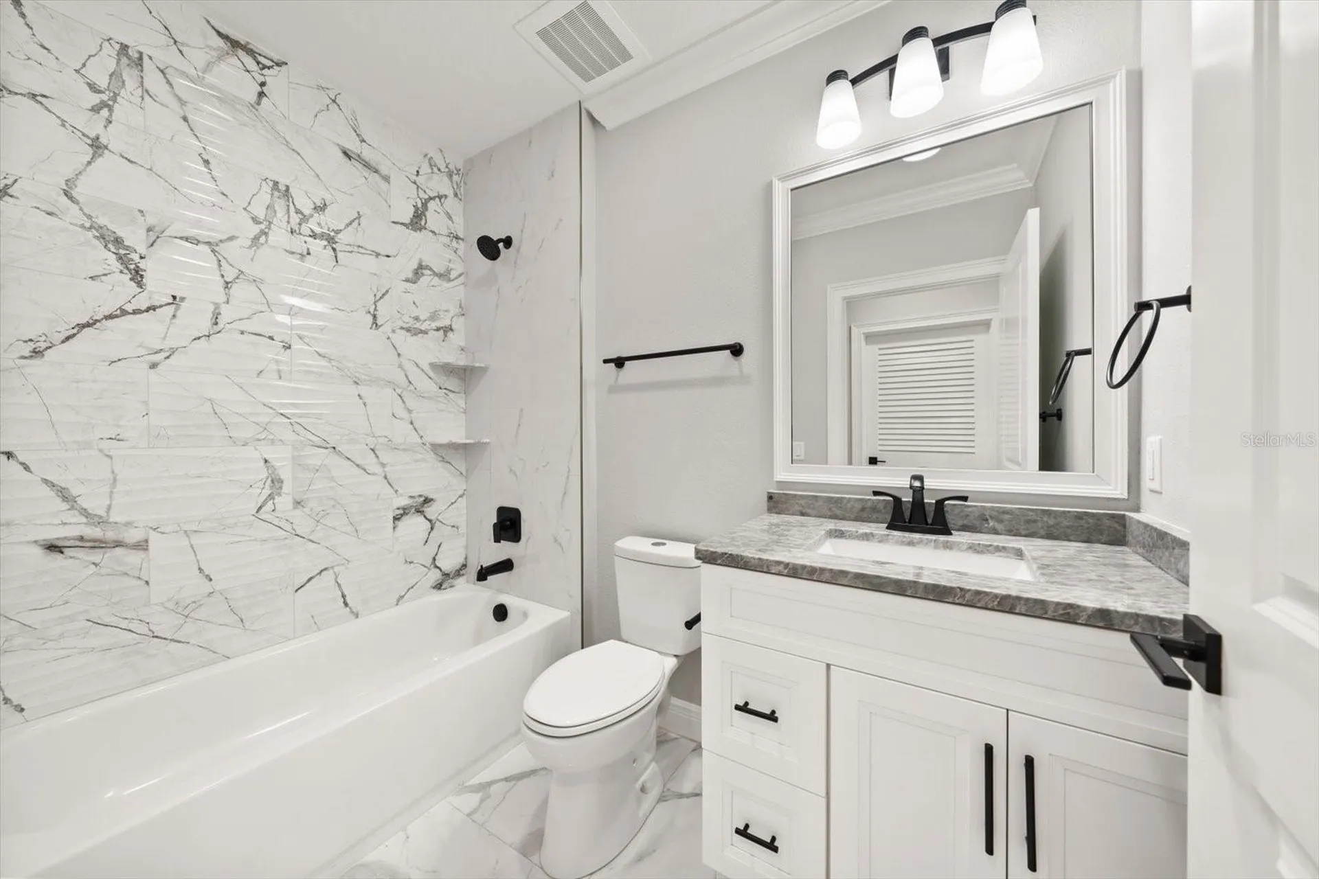 211 Dolphin Point Clearwater FL 33767