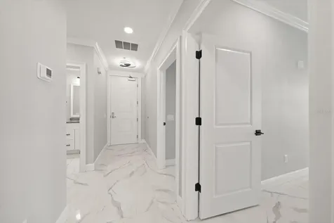 211 Dolphin Point Clearwater FL 33767