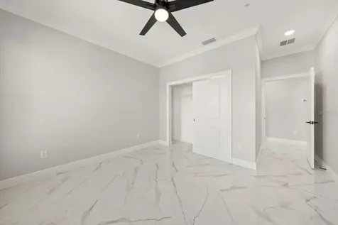 211 Dolphin Point Clearwater FL 33767