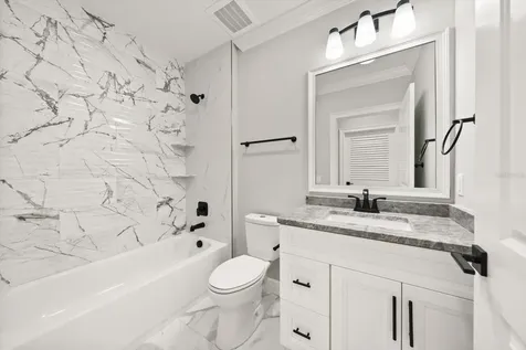211 Dolphin Point Clearwater FL 33767