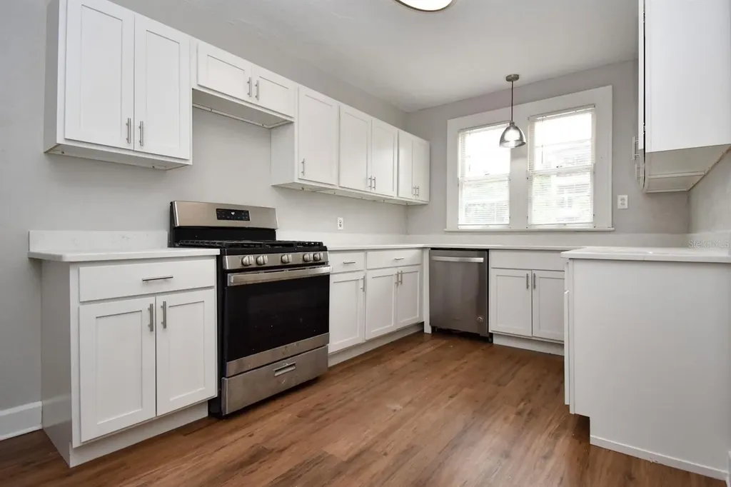 949 SW 13th Street Gainesville FL 32601