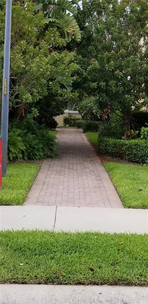 8082 Moonstone Drive Sarasota FL 34233