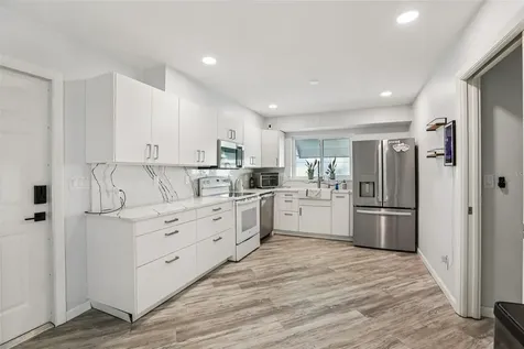 10569 Lake Vista Drive Seminole FL 33772