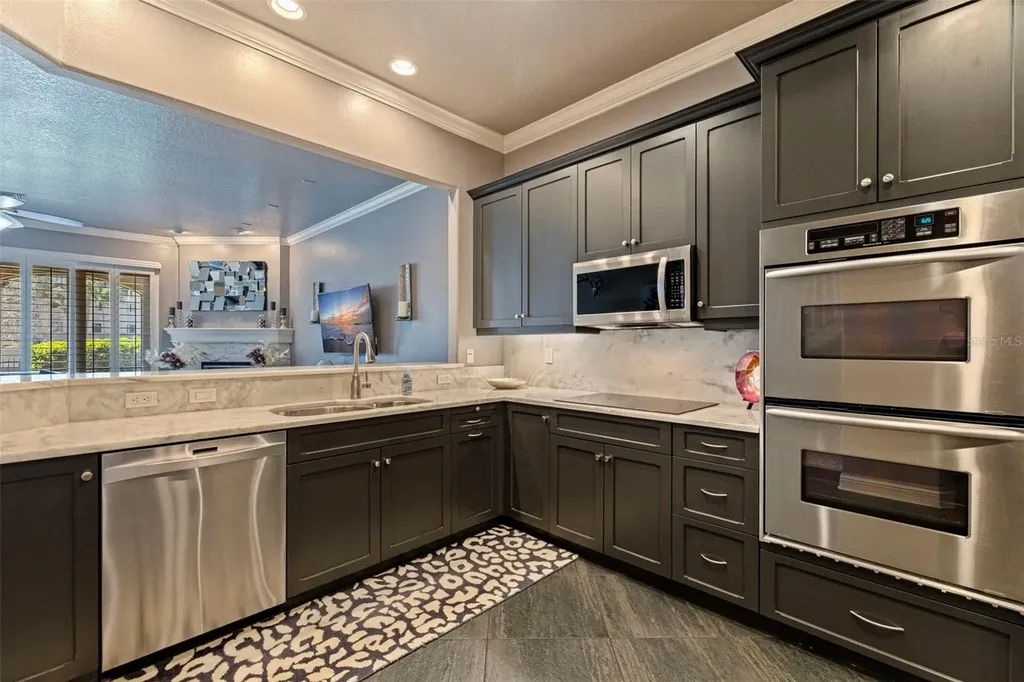 618 Saxony Boulevard St Petersburg FL 33716