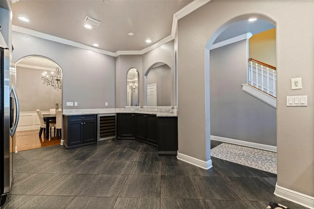 618 Saxony Boulevard St Petersburg FL 33716