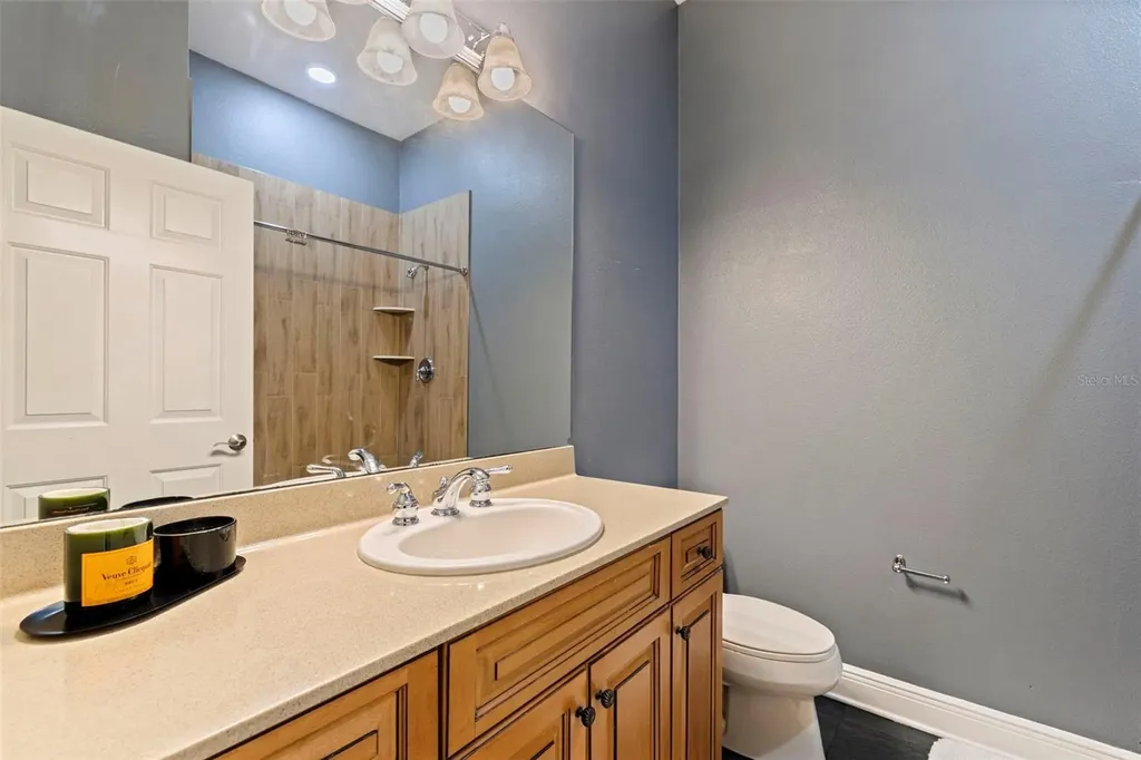 618 Saxony Boulevard St Petersburg FL 33716
