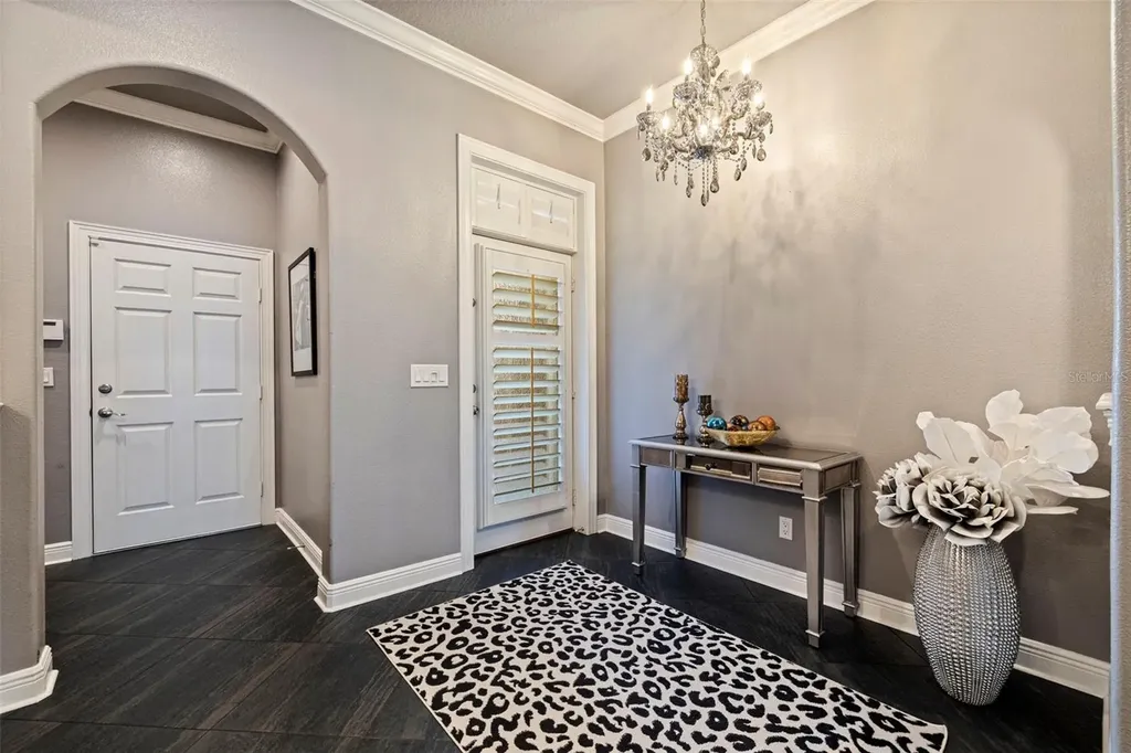 618 Saxony Boulevard St Petersburg FL 33716
