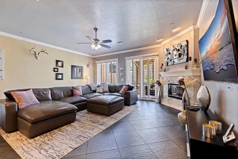 618 Saxony Boulevard St Petersburg FL 33716
