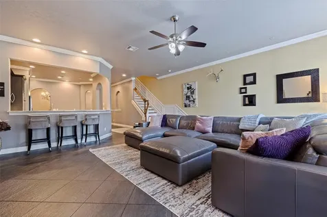 618 Saxony Boulevard St Petersburg FL 33716