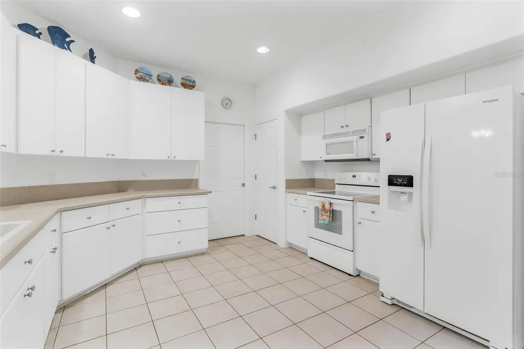 5380 Charleston Avenue Tavares FL 32778
