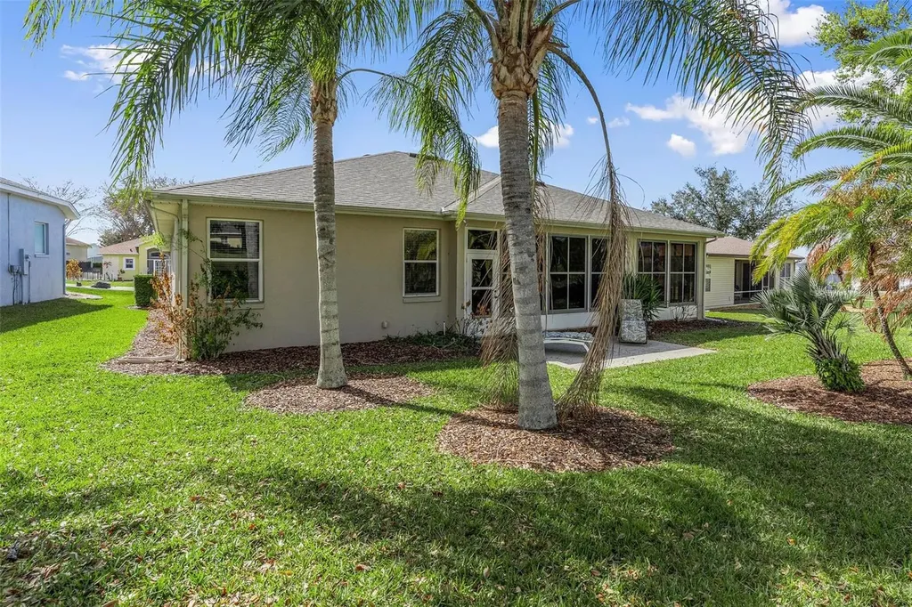 5380 Charleston Avenue Tavares FL 32778