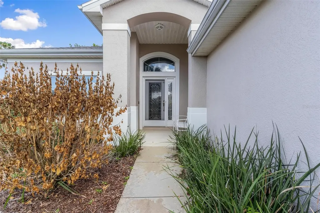 5380 Charleston Avenue Tavares FL 32778
