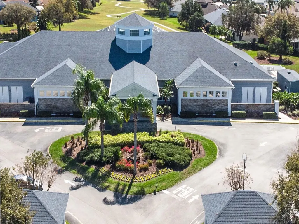 5380 Charleston Avenue Tavares FL 32778