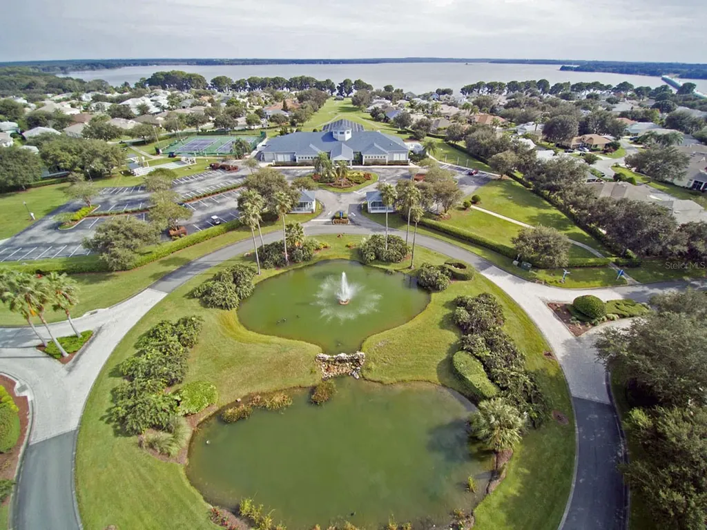 5380 Charleston Avenue Tavares FL 32778