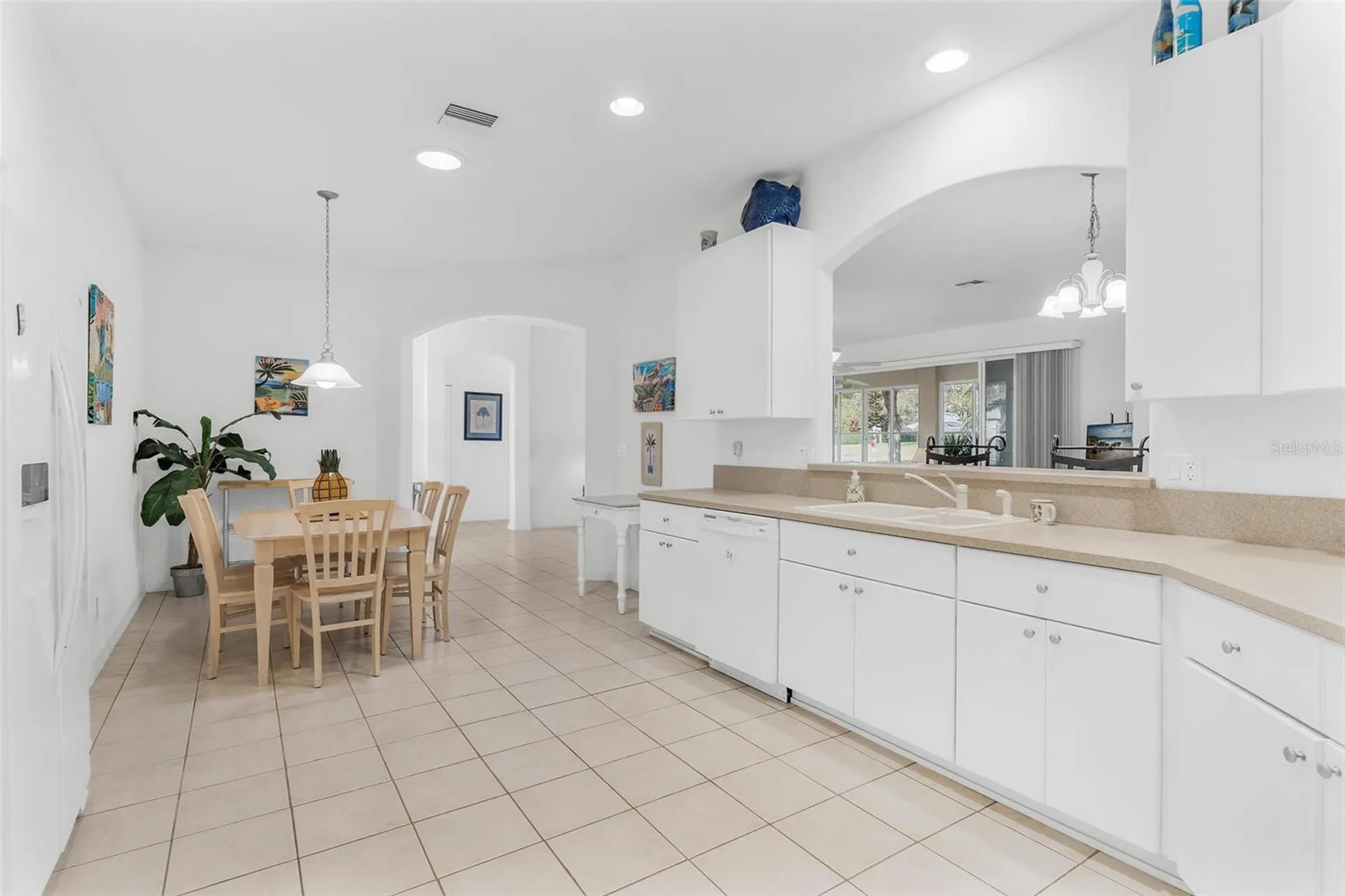 5380 Charleston Avenue Tavares FL 32778