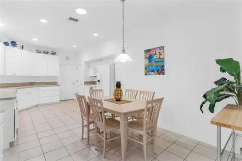5380 Charleston Avenue Tavares FL 32778