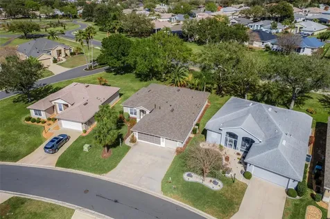 5380 Charleston Avenue Tavares FL 32778
