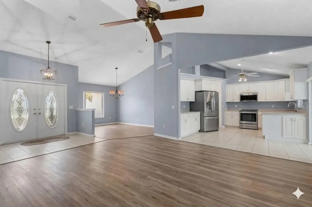 2111 W View Drive Sun City Center FL 33573