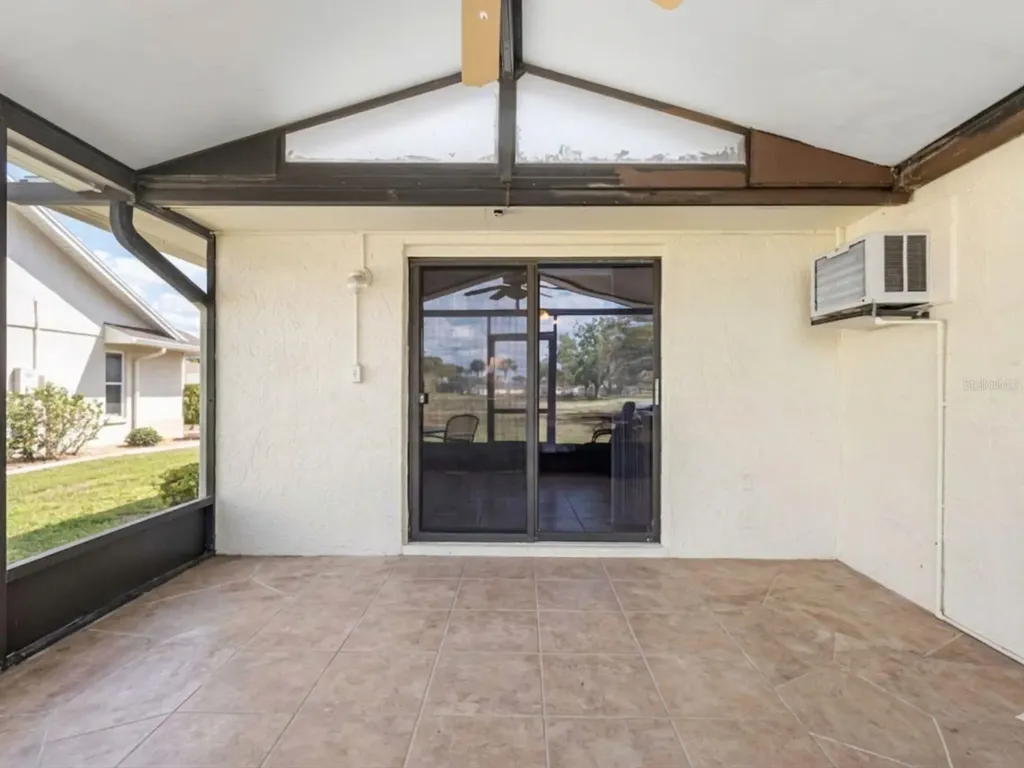 2111 W View Drive Sun City Center FL 33573