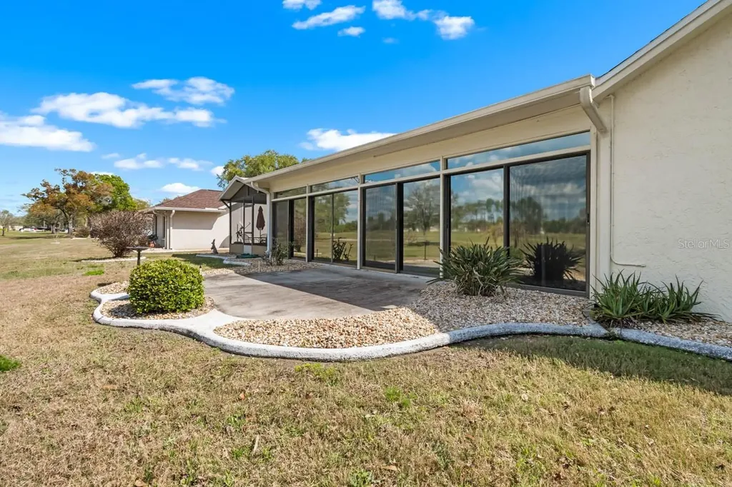 2111 W View Drive Sun City Center FL 33573
