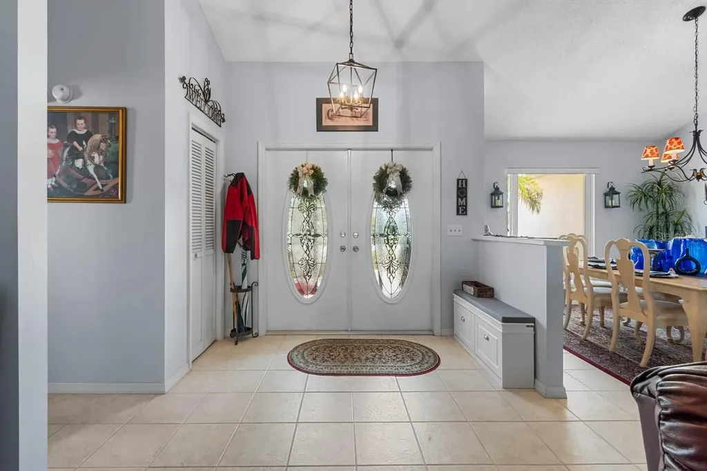 2111 W View Drive Sun City Center FL 33573