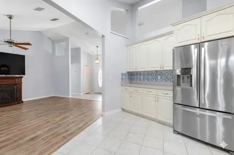 2111 W View Drive Sun City Center FL 33573