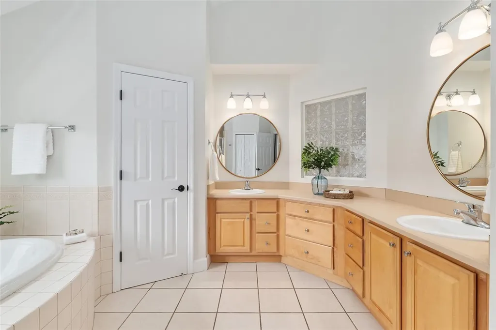 303 SW 129th Terrace Newberry FL 32669