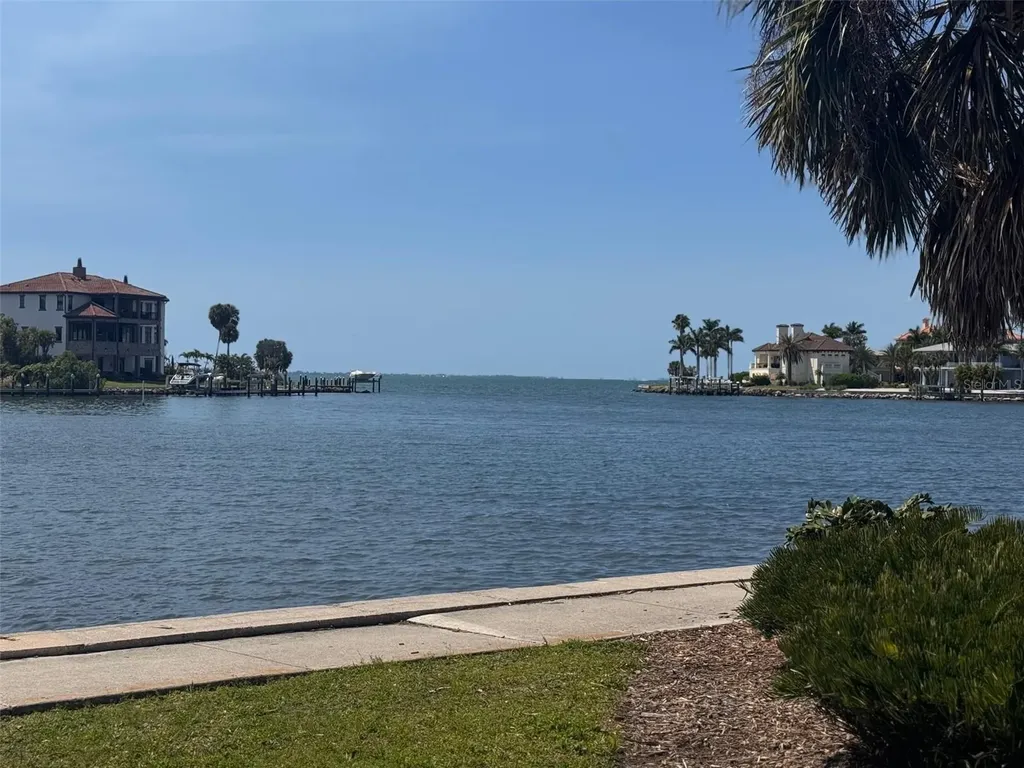 4111 Sarasota Avenue Sarasota FL 34234
