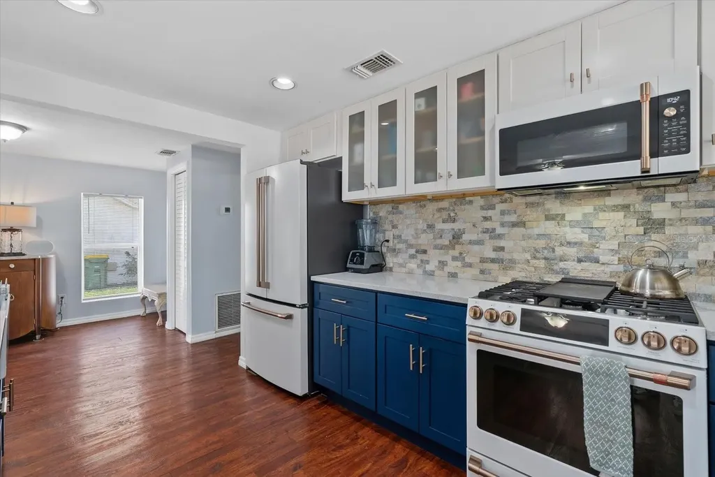 4111 Sarasota Avenue Sarasota FL 34234