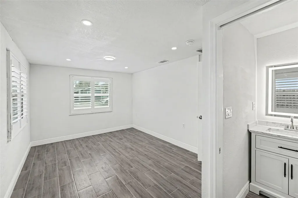 318 Bath Street Tarpon Springs FL 34689