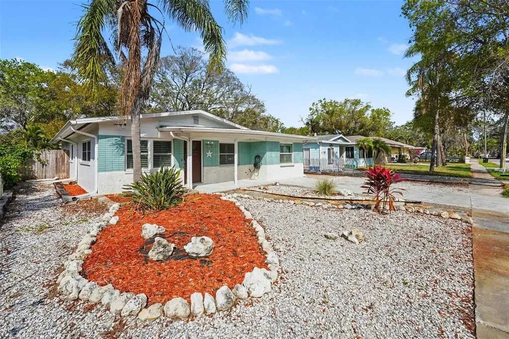 318 Bath Street Tarpon Springs FL 34689