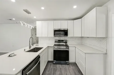 318 Bath Street Tarpon Springs FL 34689