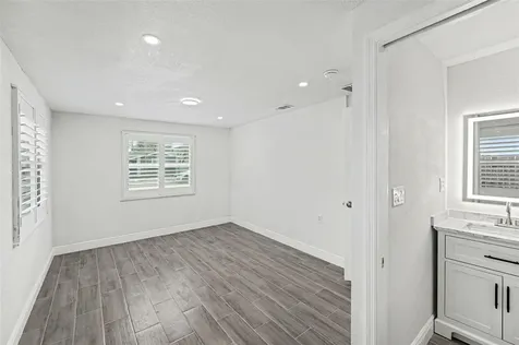 318 Bath Street Tarpon Springs FL 34689