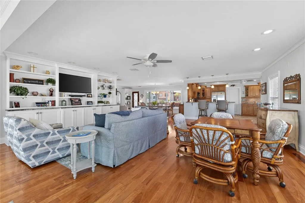 2540 E Bay Isle Drive SE St Petersburg FL 33705