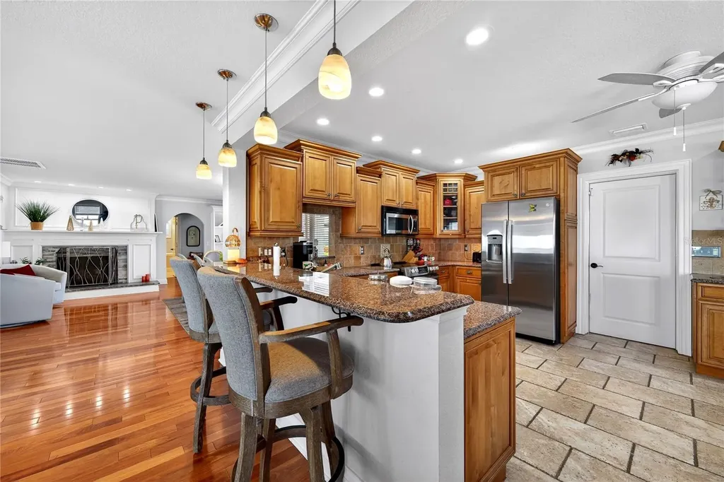 2540 E Bay Isle Drive SE St Petersburg FL 33705