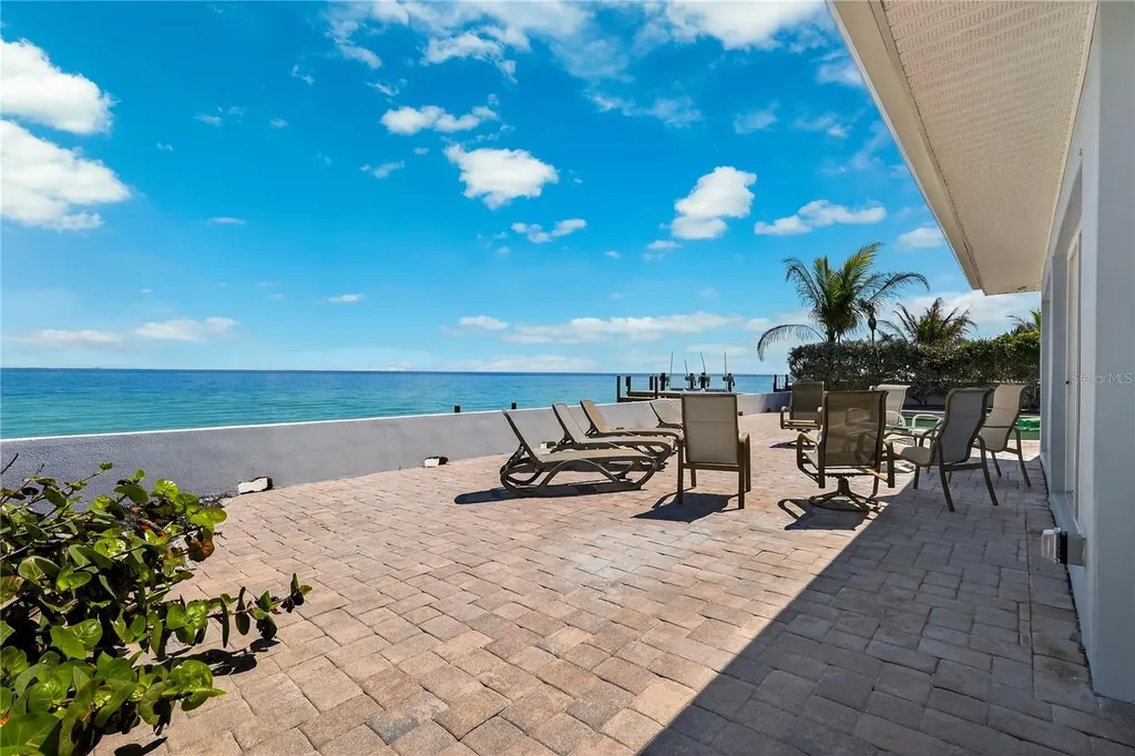 2540 E Bay Isle Drive SE St Petersburg FL 33705
