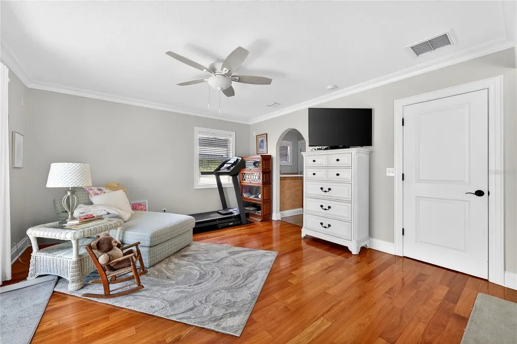 2540 E Bay Isle Drive SE St Petersburg FL 33705