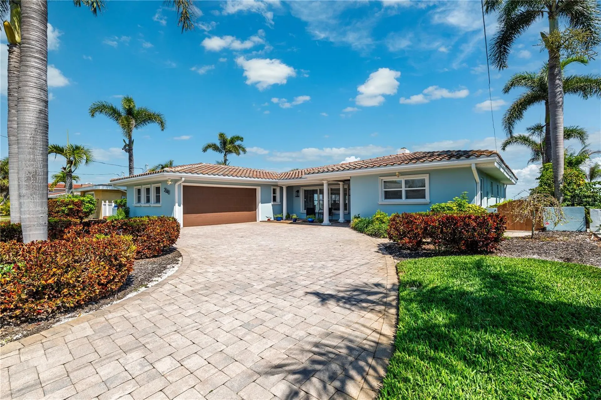 2540 E Bay Isle Drive SE St Petersburg FL 33705