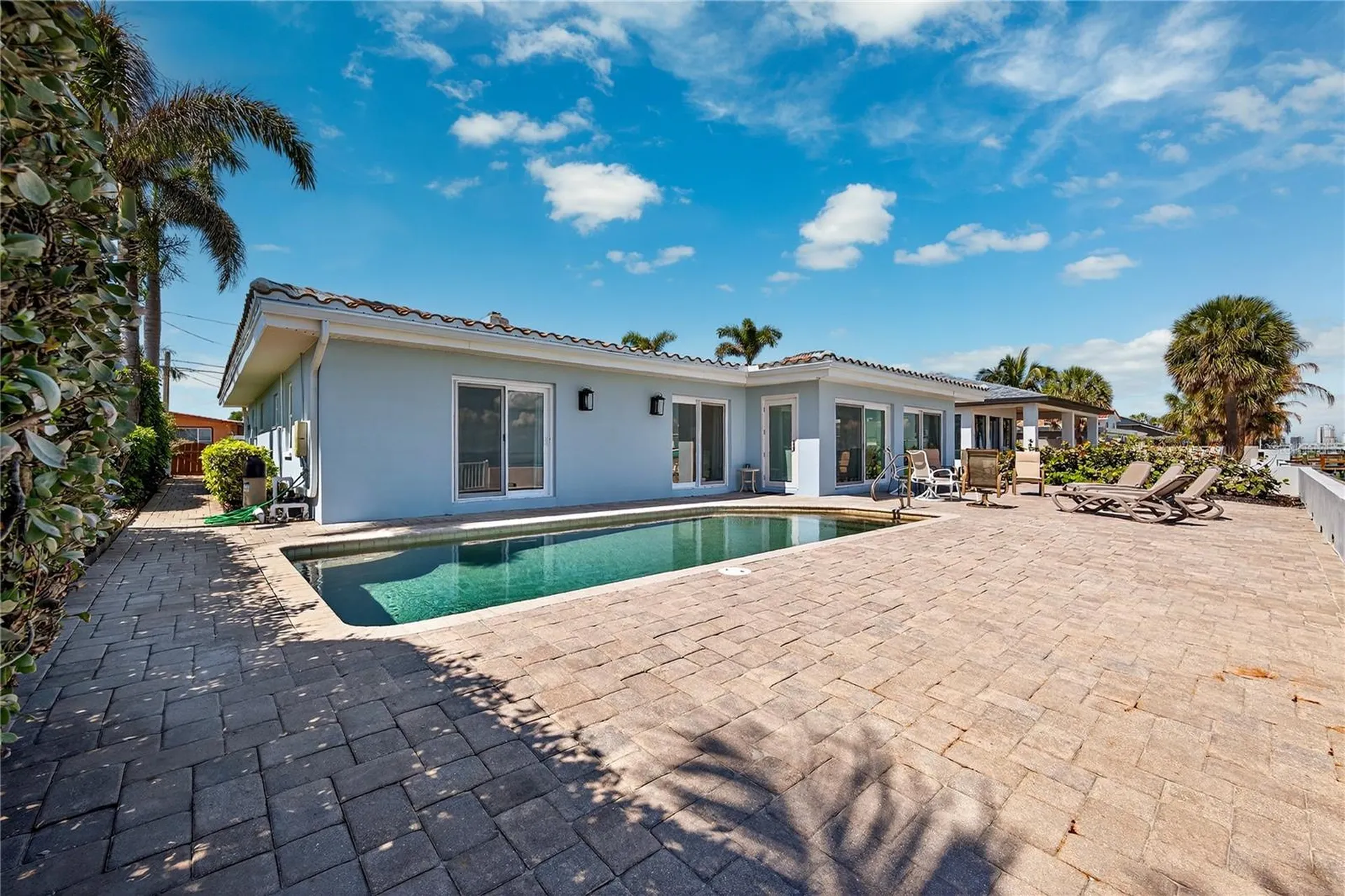 2540 E Bay Isle Drive SE St Petersburg FL 33705