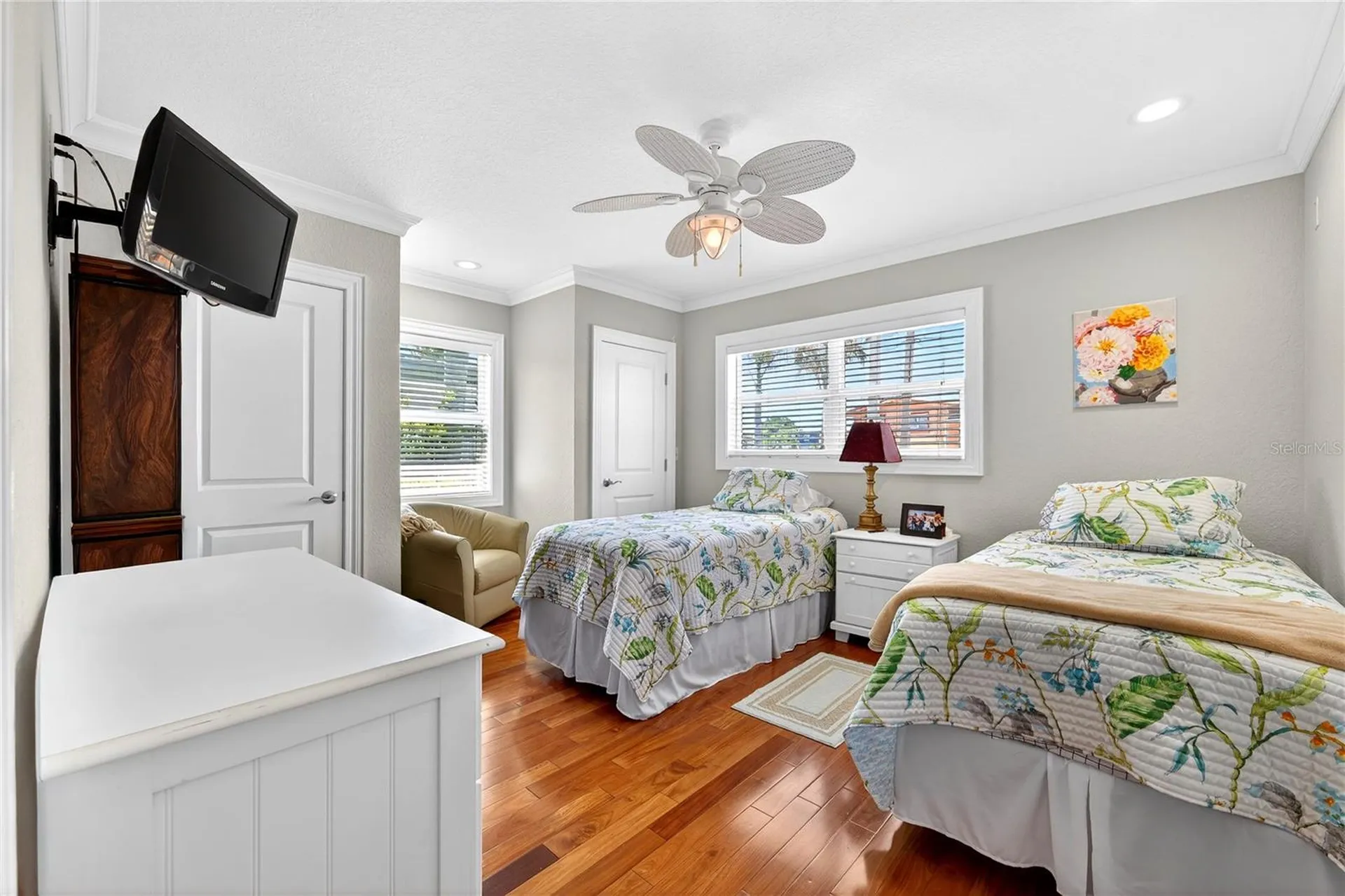 2540 E Bay Isle Drive SE St Petersburg FL 33705
