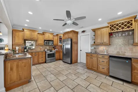 2540 E Bay Isle Drive SE St Petersburg FL 33705