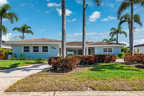 2540 E Bay Isle Drive SE St Petersburg FL 33705