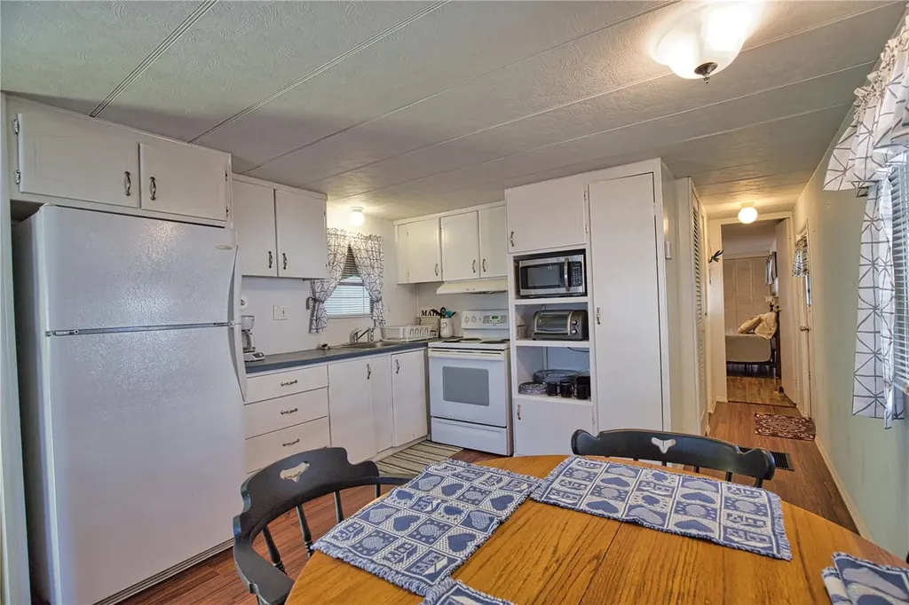 1800 Englewood Road Englewood FL 34223