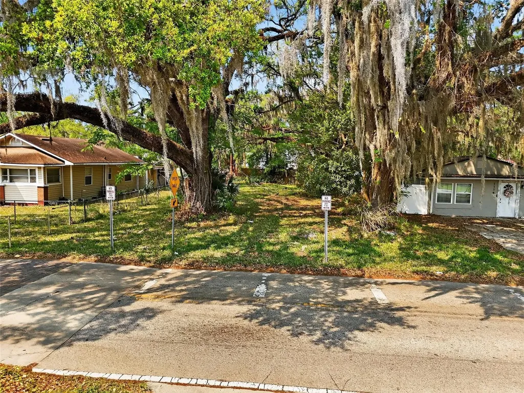 1116 W 8th Street Sanford FL 32771